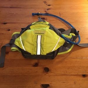 Camelbak flashflo lumbar hydration pack (like new)